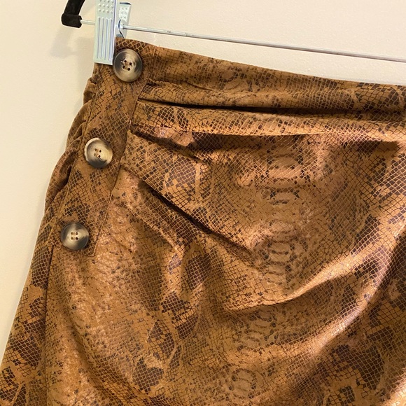 Zara snake skin skirt, side slit, size S - Picture 2 of 7